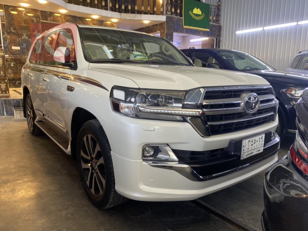 تويوتا لاندكروزر